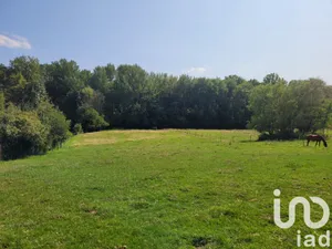 Terrain à bâtir à Neuvy (51310)