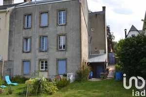 Building at Sedan (08200)