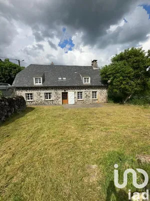 Maison de campagne à Égliseneuve-d'Entraigues (63850)