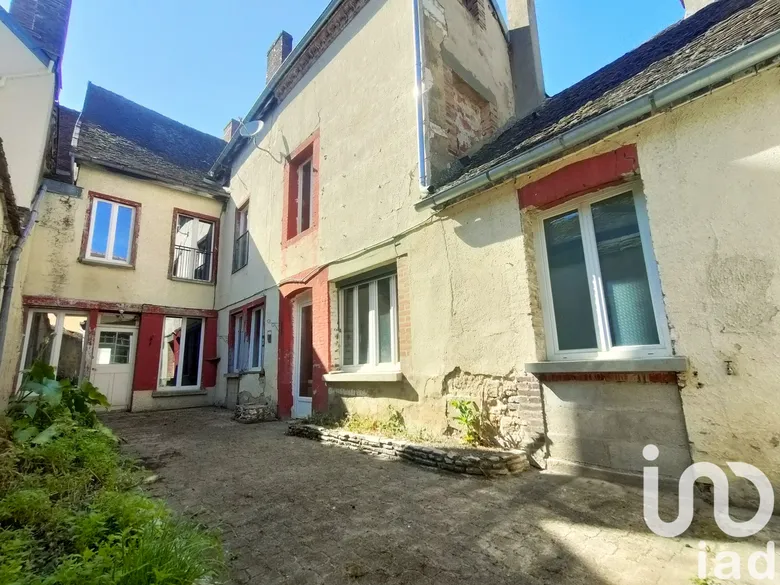 Maison 8 pièces 170 m² · à Villeneuve-l'Archevêque · 170 m² · 75 000 €
