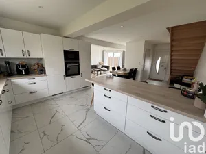 House at Doubs (25300)