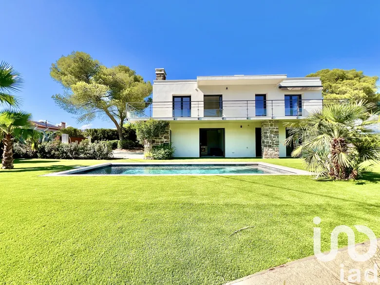 Maison 7 pièces 175 m² · à Saint-Raphaël · 175 m² · 1 190 000 €