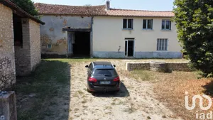 House at Vouthon (16220)