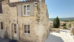 Maison de village à Murs (84220)
