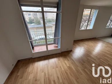 Apartment in Manosque (04100)