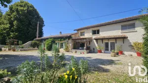 Village house at Montalembert (79190)