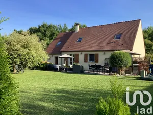 House at Voulx (77940)