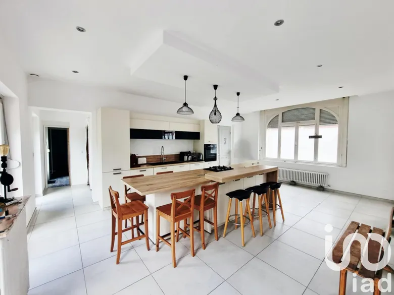 Maison 9 pièces 294 m² · à Douvrin · 294 m² · 395 000 €