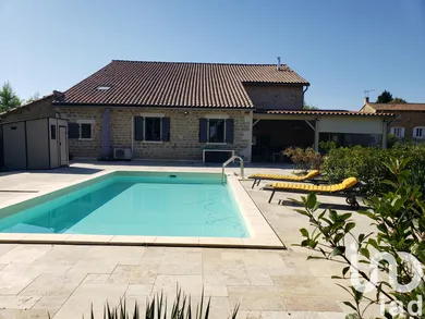 Mansion in Nanteuil-en-Vallée (16700)