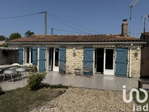 House at Vertheuil (33180)