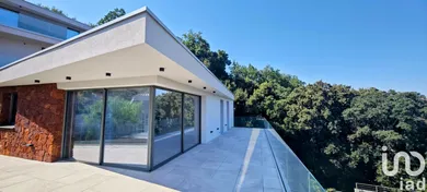 Appartement à Les Adrets-de-l'Estérel (83600)