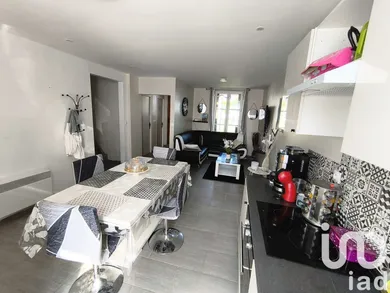 Maison de village à Châtenay-sur-Seine (77126)