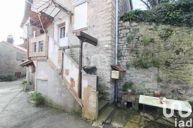 Village house at Saint-Beaulize (12540)