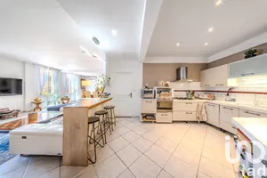 Appartement à Antibes (06160)