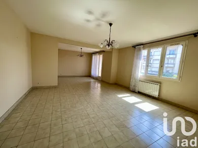 Apartment in Roussillon (38150)