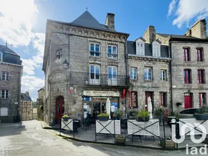 Immeuble à Moncontour (22510)