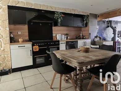 Maison de village à Villelaure (84530)