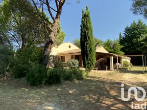 House at puymeras (84110)
