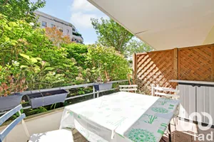 Apartment at Issy-les-Moulineaux (92130)