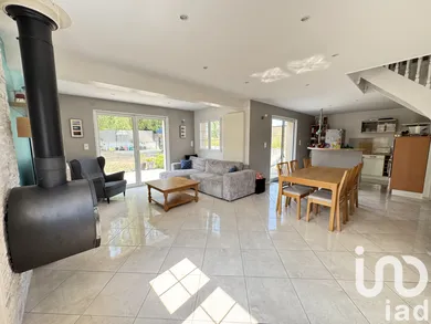 House at La Chapelle-sur-Erdre (44240)