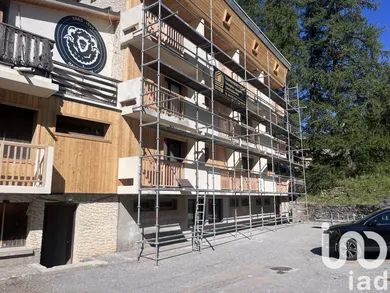 Apartment at Vars (05560)