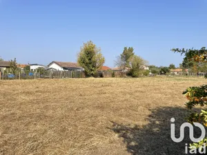 Building plot at Saint-Louis-de-Montferrand (33440)