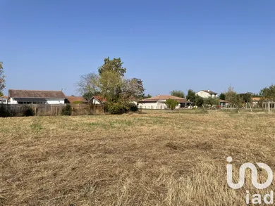 Building plot in Saint-Louis-de-Montferrand (33440)