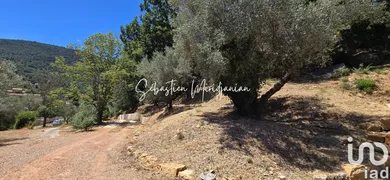 Terrain à Solliès-Toucas (83210)