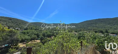 Terrain à Solliès-Toucas (83210)