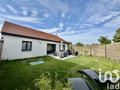 Traditional house at Bouville (91880)