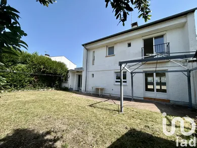 Detached house at Saran (45770)