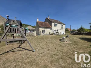 House at Brèves (58530)