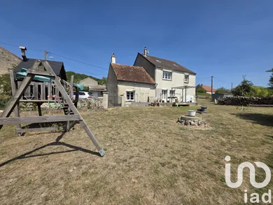 House at Brèves (58530)