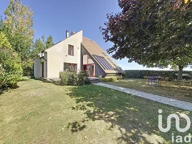 Traditional house at Magny-les-Hameaux (78114)