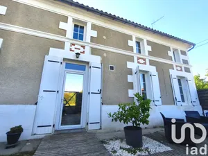 House at Montlieu-la-Garde (17210)
