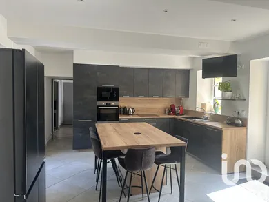 House at Yvré-le-Pôlin (72330)