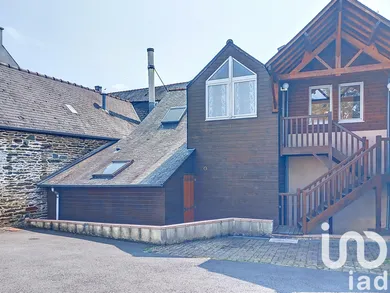 Building at Chantepie (35135)