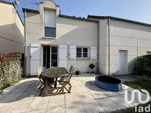 Traditional house at Saran (45770)