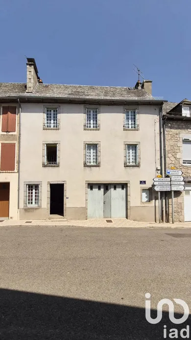 Village house at Saint-Amans-des-Cots (12460)