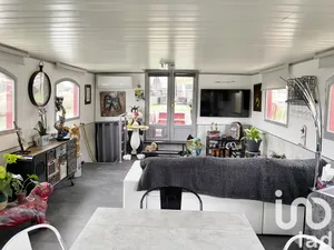 Barge at Colombiers (34440)