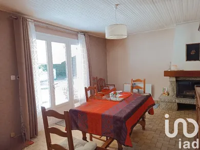 Traditional house in Saint-Georges-de-Pointindoux (85150)