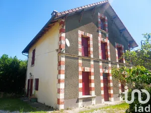 Maison de village à Écuras (16220)