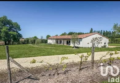 Maison traditionnelle à RAMPIEUX (24440)