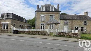 House at Maen Roch (35460)