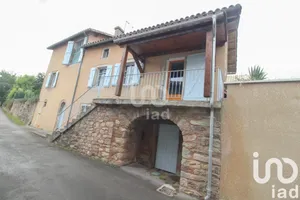 Village house at Saint-Victor-et-Melvieu (12400)