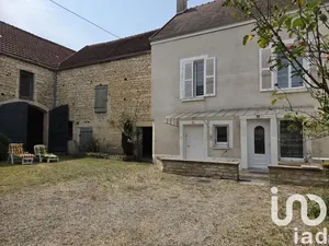 Maison de village à Ancy-le-Franc (89160)