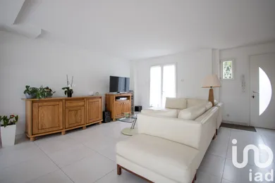 Maison traditionnelle à Jouy-en-Josas (78350)