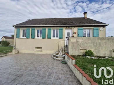 Village house in Clesles (51260)