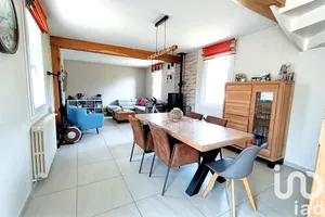 House at Cailly (76690)