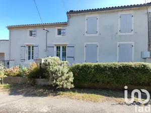 House at Saint-Pierre-La-Noue (17700)